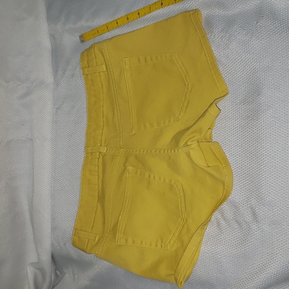 Bebop yellow shorts - Picture 3 of 3